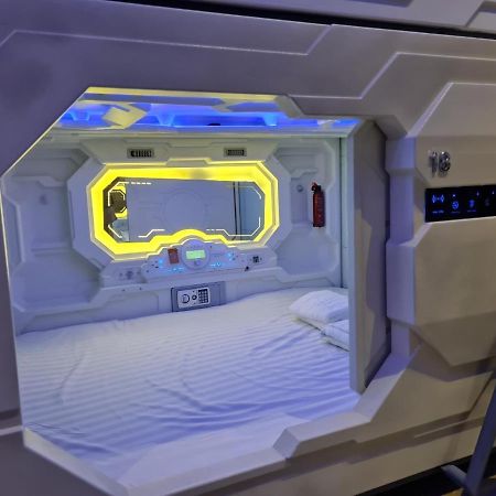 Capsule Riverside Ho Şi Min Exterior foto