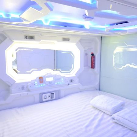 Capsule Riverside Ho Şi Min Exterior foto